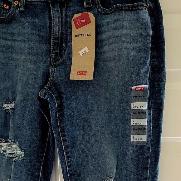 LEVI’S Boyfriend Mid-Rise Jeans NWT Sz 8/ 29