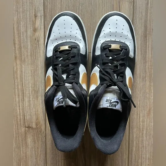LIKE NEW AIR FORCE 1 '07 'BLACK GOLD'