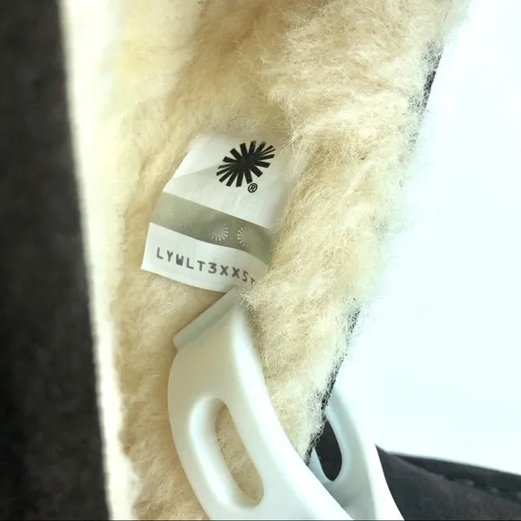 Like New Ascot Slippers
