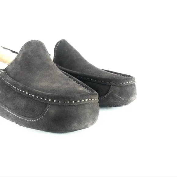 Like New Ascot Slippers
