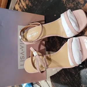 Lisa Vicky Grace Patent Leather Ankle Strap Sandal Blush Size 9.5 NWB