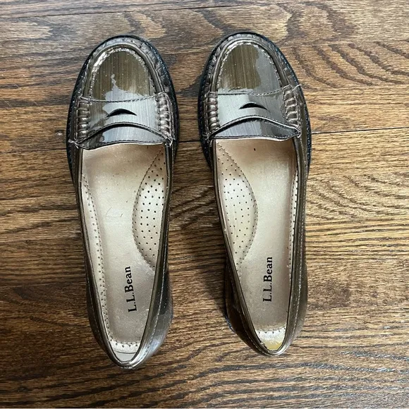 LL Bean Brown Penny Loafer Shoes Patent Leather Slip On Moc Toe Size 6.5 Medium