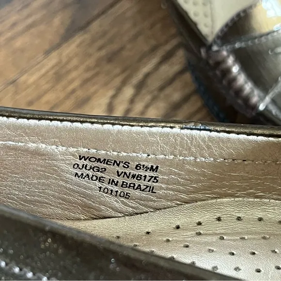 LL Bean Brown Penny Loafer Shoes Patent Leather Slip On Moc Toe Size 6.5 Medium