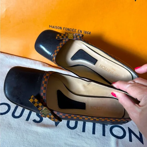 Louis Vuitton Vintage Women's Brown Leather Checkered Heel Shoes