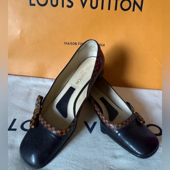 Louis Vuitton Vintage Women's Brown Leather Checkered Heel Shoes