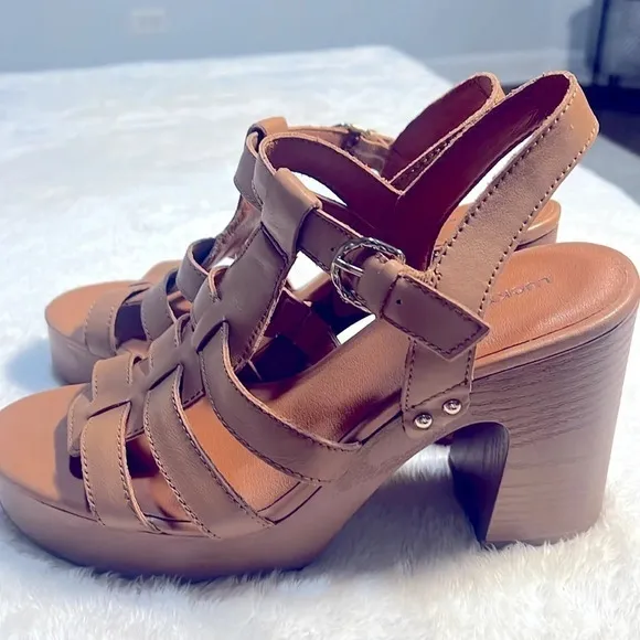 Lucky Brand Imana sz 10 Fisherman silhouette sandals featuring a strappy leather