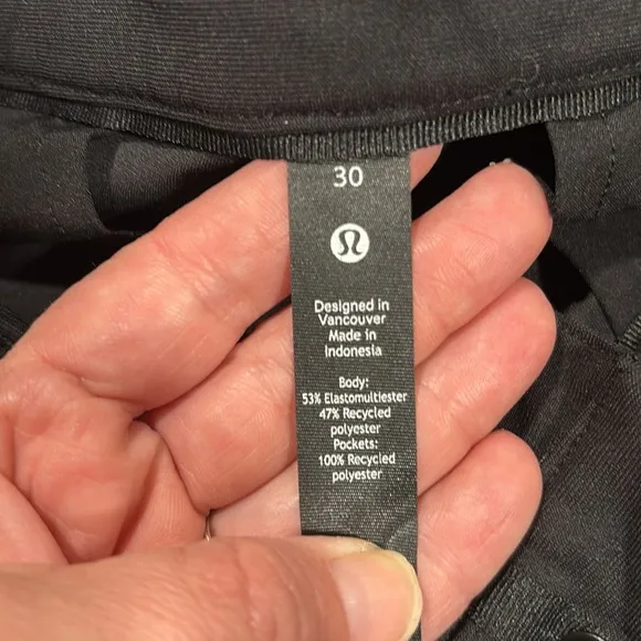 Lululemon Black Commission slim fit stretch dress pant size 30x32