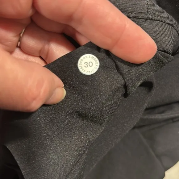 Lululemon Black Commission slim fit stretch dress pant size 30x32
