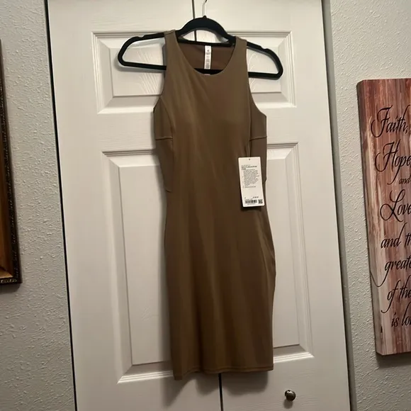 Lululemon slim-fit above knee dress. 4