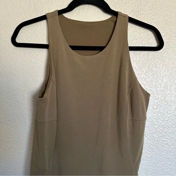Lululemon Slim-Fit Above-Knee Dress Artifact Size 10