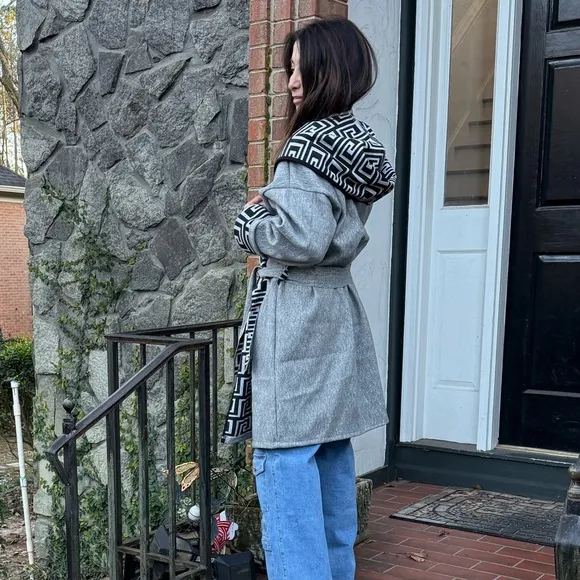 MADE IN ITALY OVERSIZED FABULOUS HOODED LONG BELTED COAT WITH POCKETS