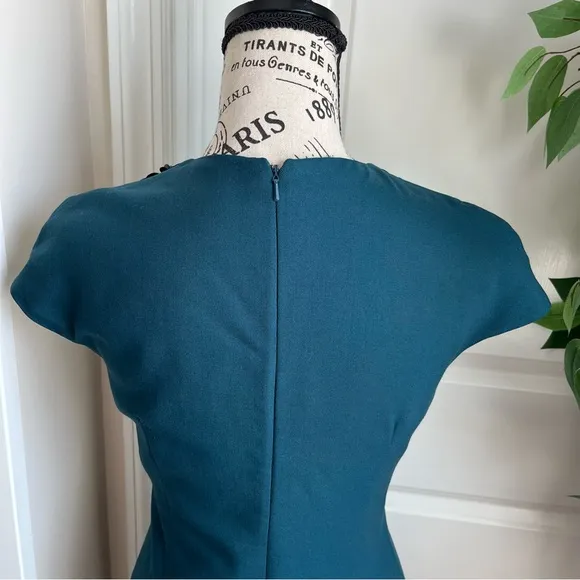 Magaschoni NY Wool Blend Embellished Cap Sleeve Sheath Dress Green Sz 4