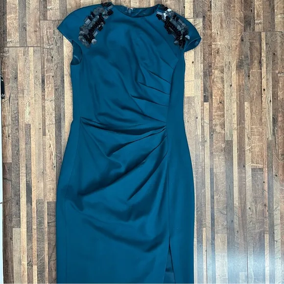 Magaschoni NY Wool Blend Embellished Cap Sleeve Sheath Dress Green Sz 4