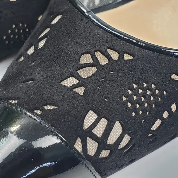 Manolo Blahnik Black Suede Tooled Mesh Patent Leather Heels Euro 39 US 8.5