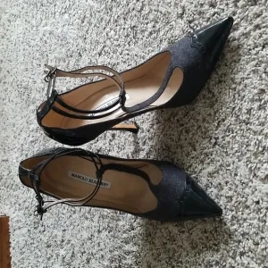 Manolo blahnik shoes,size 38
