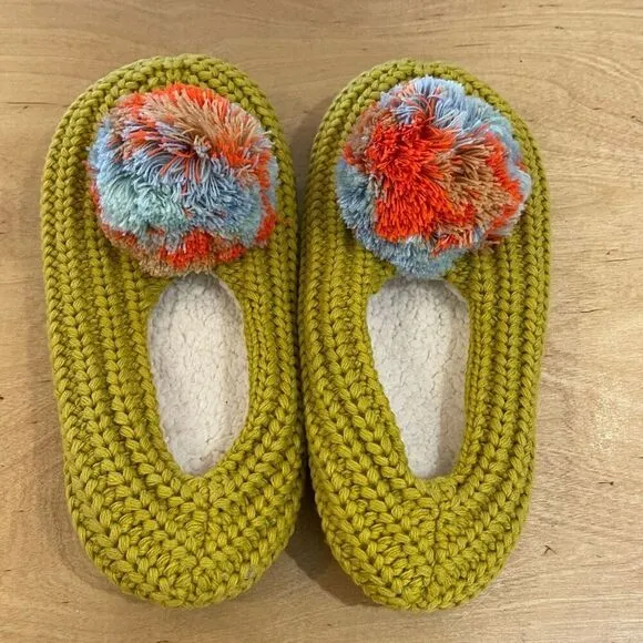 MARBLE POM KNIT SLIPPERS Soft Botton Stretch Size Medium Large New