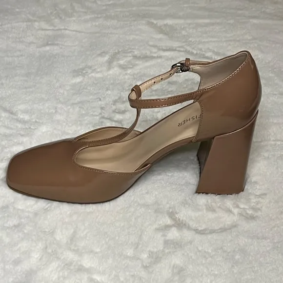 Marc Fisher CYRENE T-STRAP PUMP - Pre-Loved