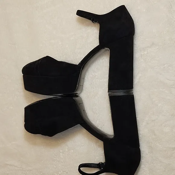 Marc Jacobs  Chunky  Platform Heels  Black Suede Size 8.5