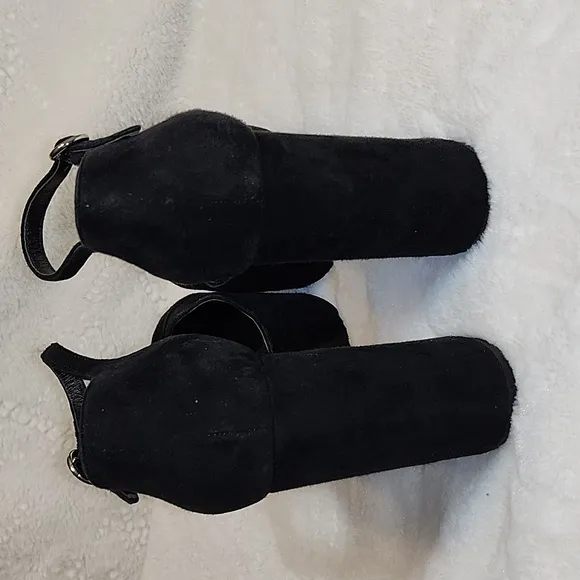 Marc Jacobs  Chunky  Platform Heels  Black Suede Size 8.5