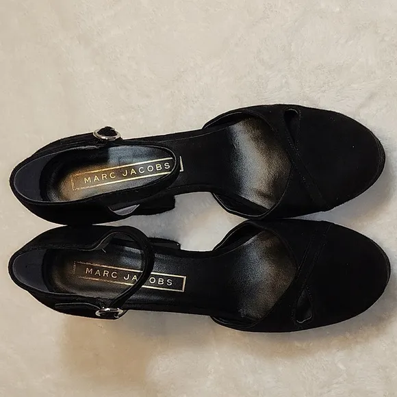 Marc Jacobs  Chunky  Platform Heels  Black Suede Size 8.5