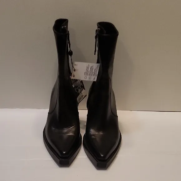Massimo Dutti Leather Pointy Mid-heel Chelsea Booties