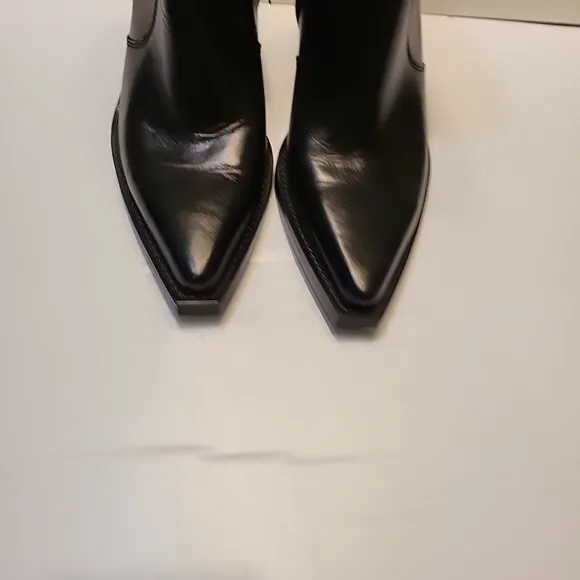 Massimo Dutti Leather Pointy Mid-heel Chelsea Booties