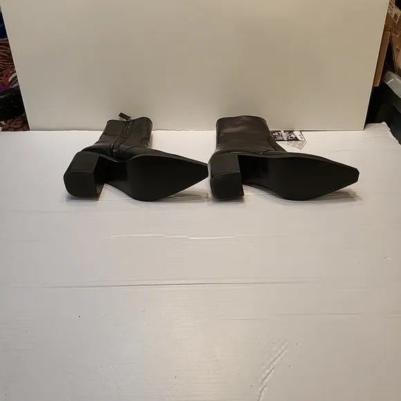 Massimo Dutti Leather Pointy Mid-heel Chelsea Booties