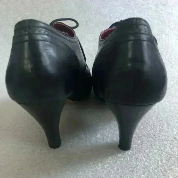 Max Studio Black Heeled Shoes Sz 7.5