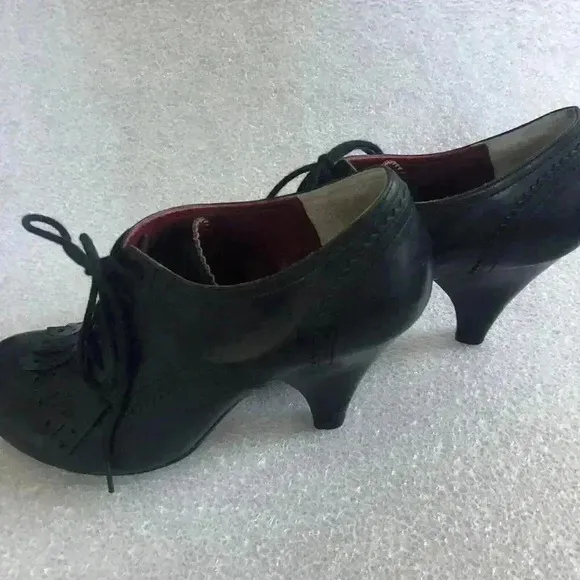 Max Studio Black Heeled Shoes Sz 7.5