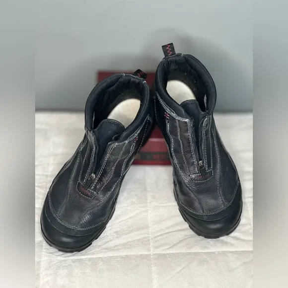Men’s Clark’s Black Waterproof Leather Upper Front Zip Boot 13M
