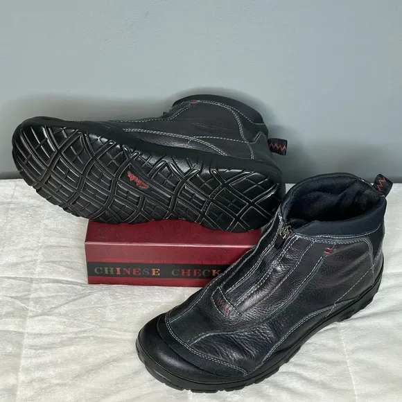 Men’s Clark’s Black Waterproof Leather Upper Front Zip Boot 13M