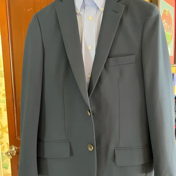 Men’s J. M. Haggar Slim Fit Navy Blue Suit and Chaps Dress Shirt.