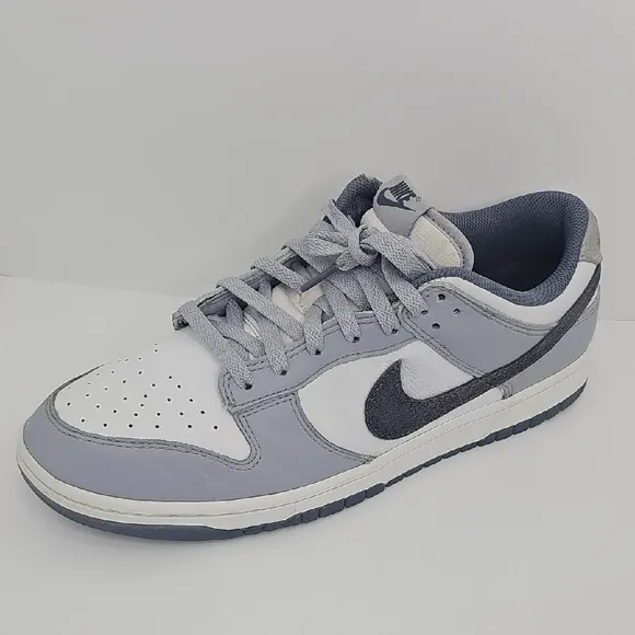 Men's Nike Dunk Low Retro, Size 11 - White / Light Carbon / Platinum Tint