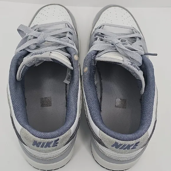 Men's Nike Dunk Low Retro, Size 11 - White / Light Carbon / Platinum Tint