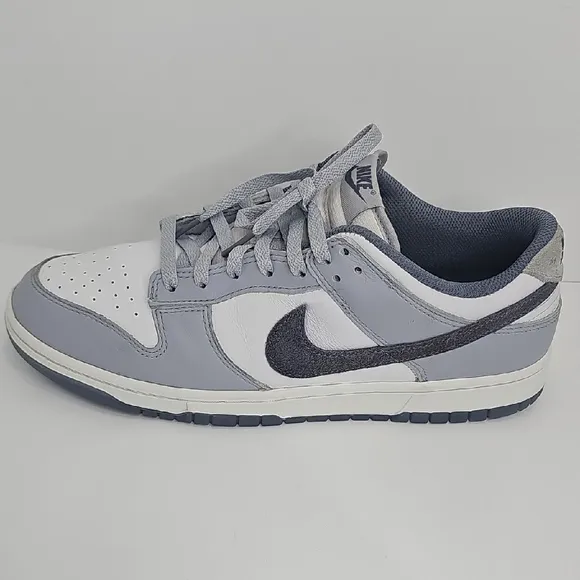 Men's Nike Dunk Low Retro, Size 11 - White / Light Carbon / Platinum Tint