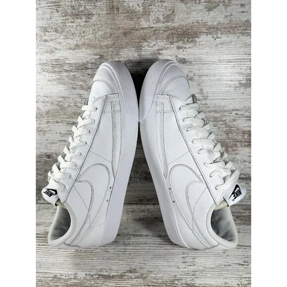 Men's Nike iD Blazer '77 Low Triple White Sneakers Sz 10 Athletic Gym EUC!