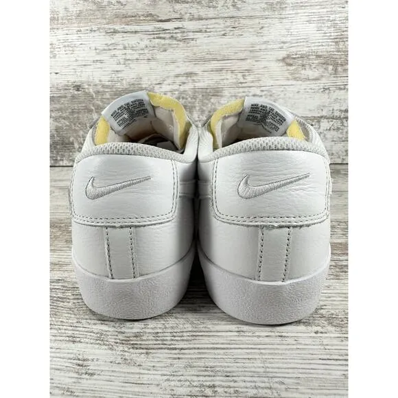 Men's Nike iD Blazer '77 Low Triple White Sneakers Sz 10 Athletic Gym EUC!
