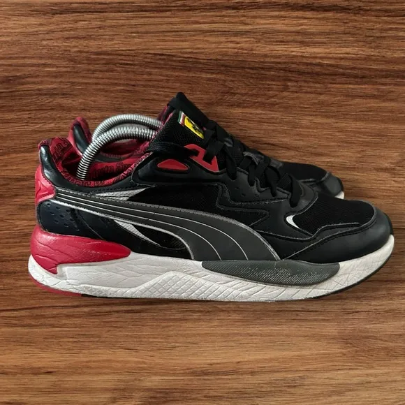 Men’s Puma Scuderia Ferrari x Ray Speed Motorsport Shoes, Size 11.