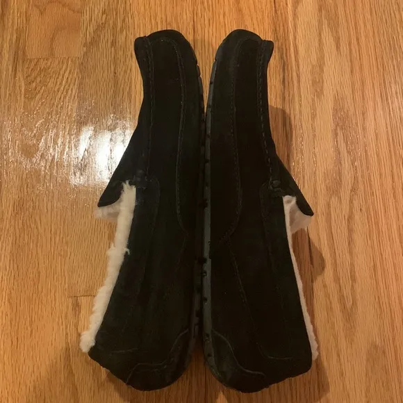 Men’s UGG Ascot Slippers Black