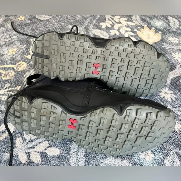 Men's Under Armour MG STRIKEFAST Black Mid Boots