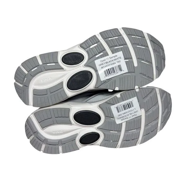Men’s brooks DYAD orthopedic shoes size 9 Gray