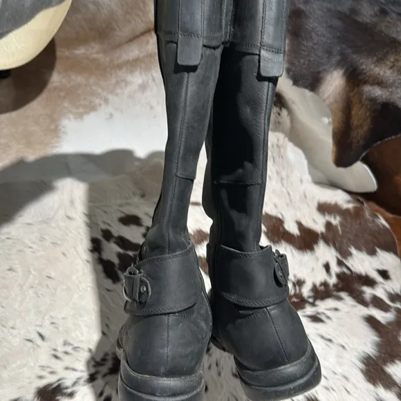 Merrell Captiva- Buckle Top- Waterproof Tall Leather Boot Size 11 A15