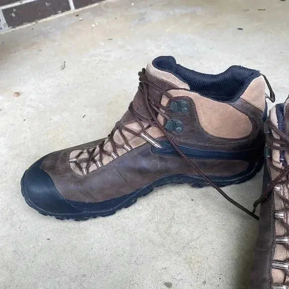 Merrill Men’s waterproof boots size 15