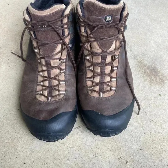 Merrill Men’s waterproof boots size 15
