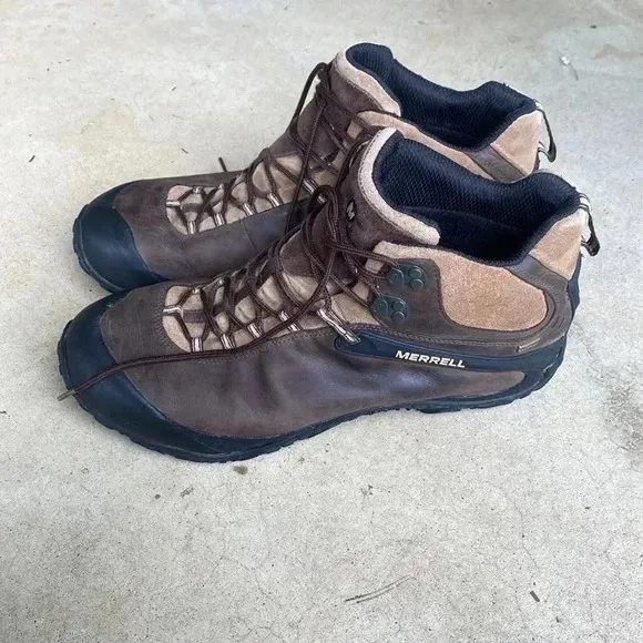 Merrill Men’s waterproof boots size 15