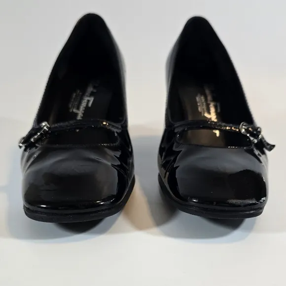 MF Salvatore Ferragamo Vintage Black Patent Leather Block Heels 7.5B Mary Jane