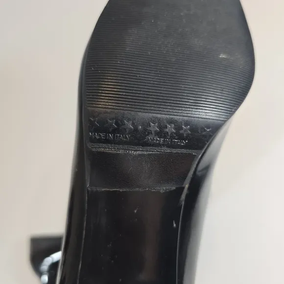 MF Salvatore Ferragamo Vintage Black Patent Leather Block Heels 7.5B Mary Jane