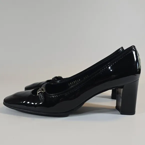 MF Salvatore Ferragamo Vintage Black Patent Leather Block Heels 7.5B Mary Jane