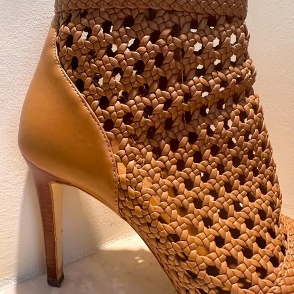 Michael Kors Sexy open toe brown pumps. 8.5