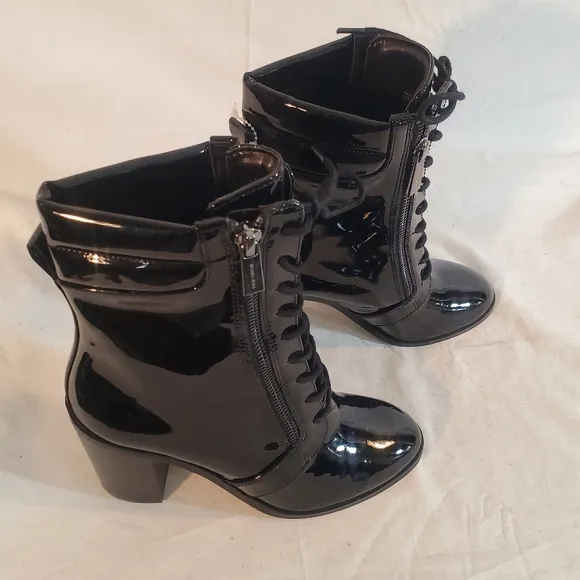 Michael Kors Women's 8 Black Rosario Lace-Up Patent Leather Boots New